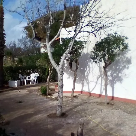 2 Bedrooms House With Sea View And Enclosed Garden At Torretta Granitola Holiday home
